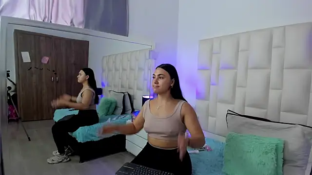 Snapshot of Ariana_rouse chatting on May 9, 2026, 4:12 pm Ariana rouse online show from May 9, 2026, 4:12 pm