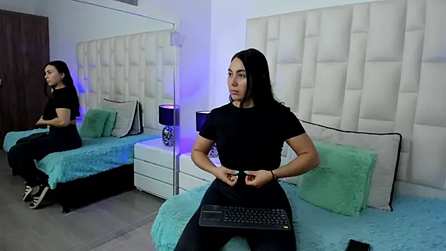 Snapshot of Ariana_rouse chatting on May 22, 2026, 4:12 pm Ariana rouse online show from May 22, 2026, 4:12 pm