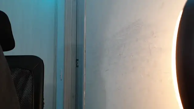 Juanmres online show from October 14, 2025, 9:48 pm