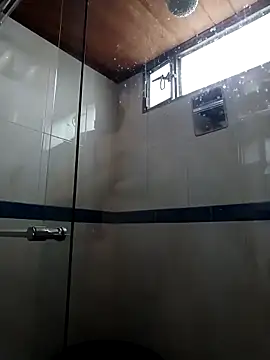 Snapshot of Vale_Saenzz chatting on March 18, 2025, 8:48 pm Vale Saenzz online show from March 18, 2025, 8:48 pm