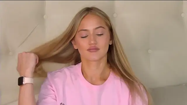 Snapshot of ur_wet_dreams chatting on March 22, 2025, 2:36 pm ur wet dreams online show from March 22, 2025, 2:36 pm