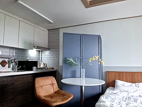 Doh728 online show from March 10, 2025, 11:06 pm