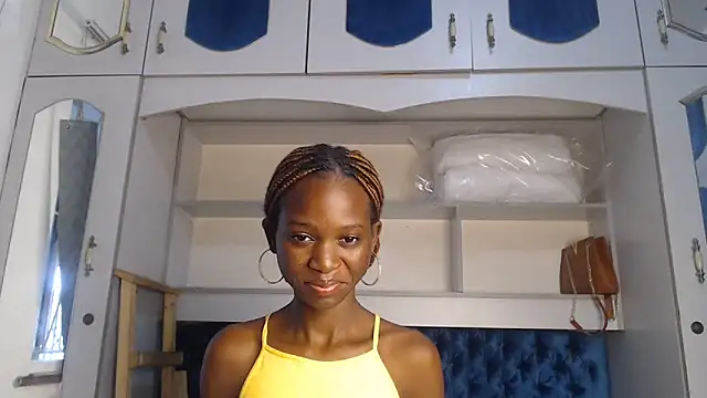 Snapshot of YoungDiva69 chatting on February 6, 2025, 7:24 am YoungDiva69 online show from February 6, 2025, 7:24 am