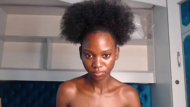 Snapshot of YoungDiva69 chatting on February 22, 2025, 7:01 am YoungDiva69 online show from February 22, 2025, 7:01 am