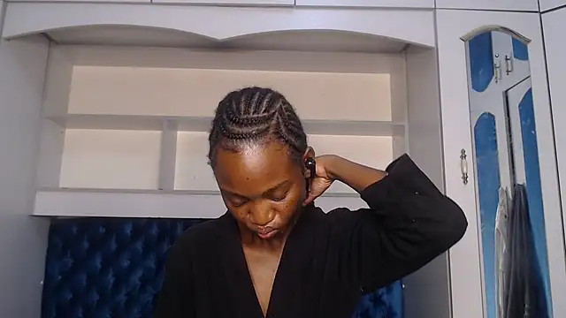 Snapshot of YoungDiva69 chatting on February 27, 2025, 11:37 pm YoungDiva69 online show from February 27, 2025, 11:37 pm