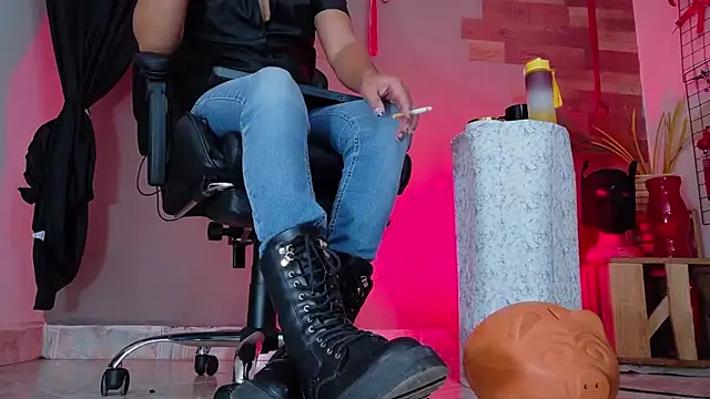 AngeloColleen online show from May 31, 2026, 2:13 pm