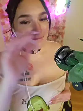 Snapshot of Jinyxx3 chatting on February 19, 2025, 4:22 pm Jinyxx3 online show from February 19, 2025, 4:22 pm