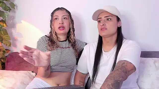 Snapshot of my_melody chatting on October 1, 2025, 8:15 pm my melody online show from October 1, 2025, 8:15 pm