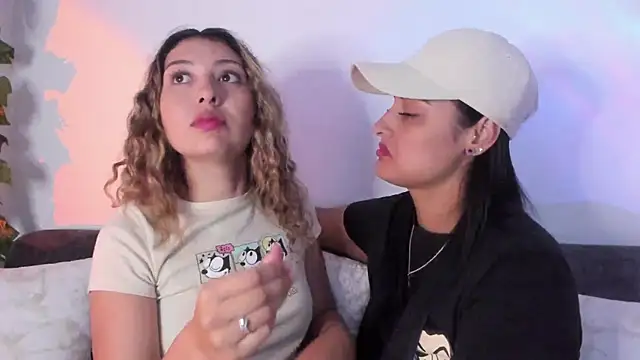 Snapshot of my_melody chatting on December 14, 2025, 4:18 am my melody online show from December 14, 2025, 4:18 am