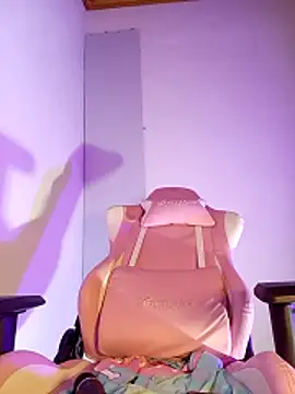 Snapshot of -Nicol chatting on February 8, 2025, 10:18 am -Nicol online show from February 8, 2025, 10:18 am