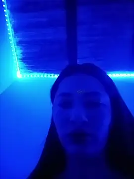 Snapshot of -Nicol chatting on May 18, 2026, 9:59 am -Nicol online show from May 18, 2026, 9:59 am