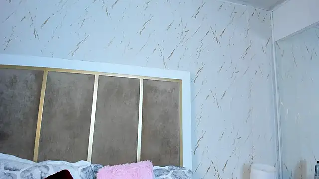 IsabelaWoods online show from March 9, 2025, 4:27 am