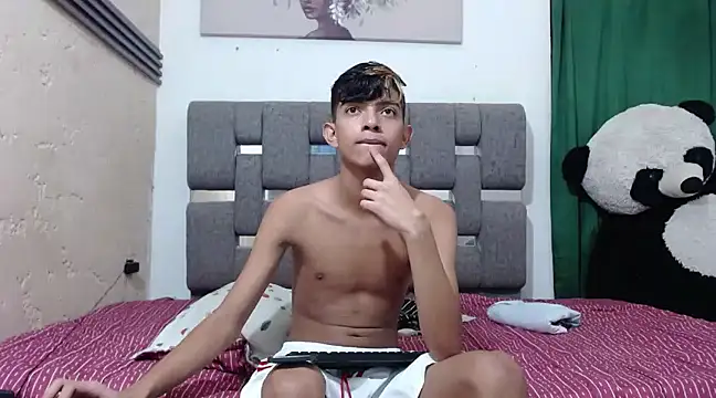 Snapshot of KING_STYLE2 chatting on February 14, 2025, 2:18 am KING STYLE2 online show from February 14, 2025, 2:18 am