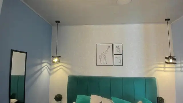 ninna curly online show from November 10, 2025, 8:41 pm