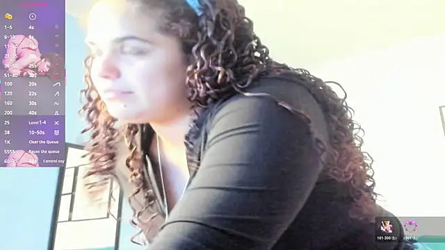 ninna curly online show from April 6, 2026, 5:19 am