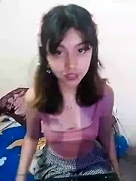 Snapshot of LiLy_kIndly chatting on February 3, 2025, 12:58 am LiLy kIndly online show from February 3, 2025, 12:58 am