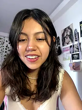 Snapshot of LiLy_kIndly chatting on November 23, 2025, 7:35 pm LiLy kIndly online show from November 23, 2025, 7:35 pm