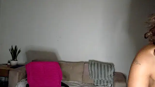 FreckleFaceBeauty online show from November 9, 2025, 10:46 am