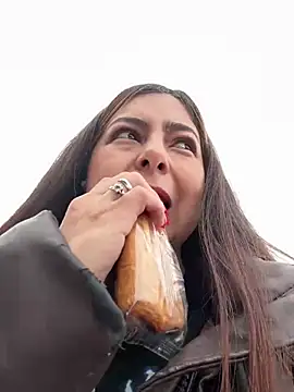 Mar marz online show from March 3, 2025, 9:11 am