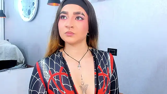 Shanntal  online show from October 20, 2025, 7:36 pm