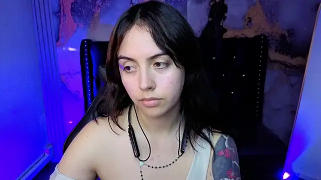 Snapshot of Hela_v chatting on May 12, 2026, 8:17 pm Hela v online show from May 12, 2026, 8:17 pm