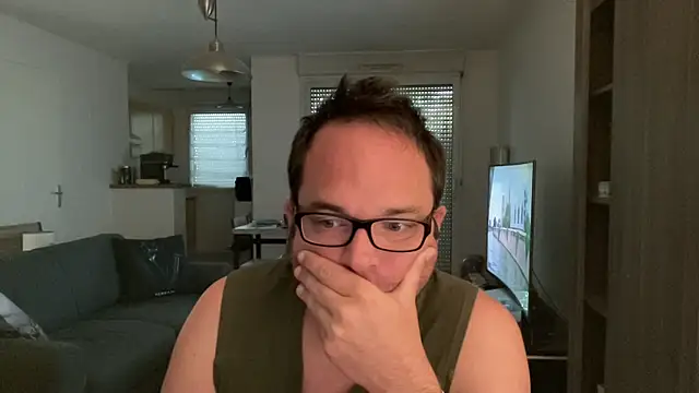 Funnyjul31 online show from May 18, 2026, 11:05 am