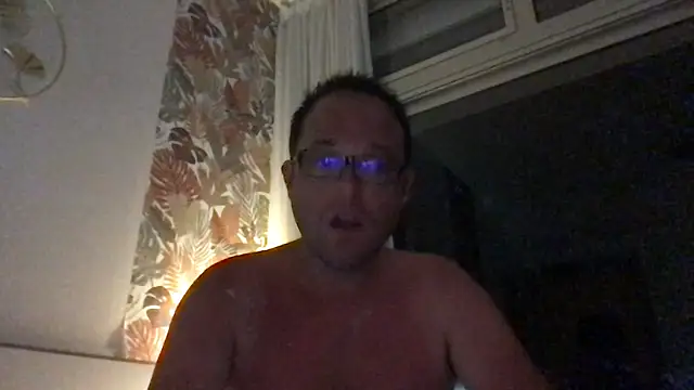 Funnyjul31 online show from June 6, 2026, 8:35 pm