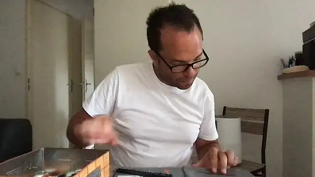Funnyjul31 online show from June 8, 2026, 3:23 pm
