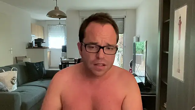 Funnyjul31 online show from June 28, 2026, 4:57 pm