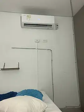 Snapshot of my_cam chatting on February 5, 2025, 3:02 am my cam online show from February 5, 2025, 3:02 am