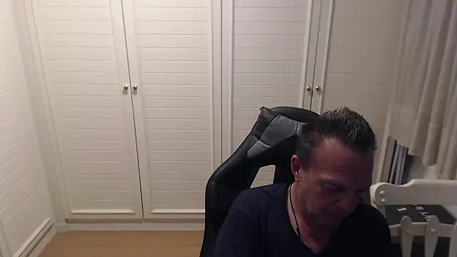 Dimitrios30 online show from March 19, 2026, 5:39 pm