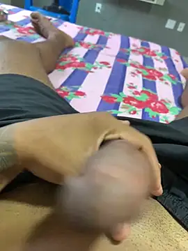 Snapshot of emitee7 chatting on February 27, 2026, 7:36 pm emitee7 online show from February 27, 2026, 7:36 pm