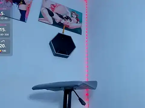 Snapshot of Cherry_splash chatting on February 8, 2025, 11:55 pm Cherry splash online show from February 8, 2025, 11:55 pm