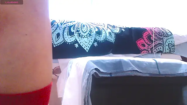 Snapshot of Ju-Hot chatting on December 19, 2024, 2:57 pm Ju-Hot online show from December 19, 2024, 2:57 pm