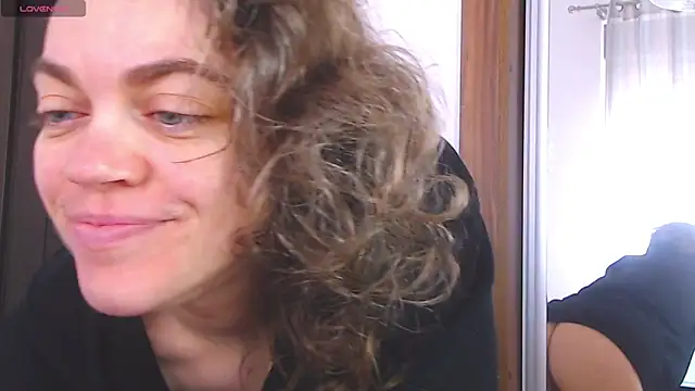 Snapshot of Ju-Hot chatting on January 30, 2025, 11:55 am Ju-Hot online show from January 30, 2025, 11:55 am