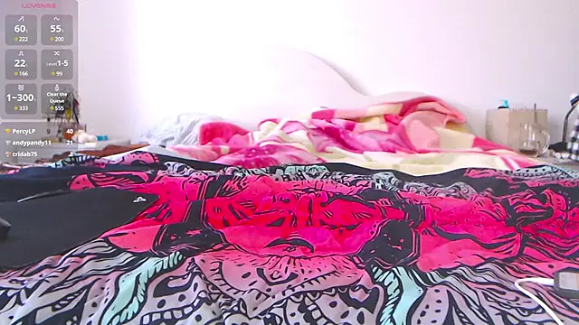 Snapshot of Ju-Hot chatting on March 18, 2025, 4:37 pm Ju-Hot online show from March 18, 2025, 4:37 pm