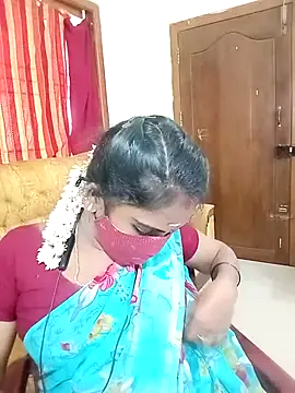 Snapshot of Tamil_roja17 chatting on November 5, 2025, 6:24 am Tamil roja17 online show from November 5, 2025, 6:24 am