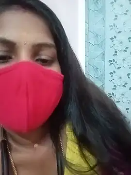 Snapshot of Tamil_roja17 chatting on July 18, 2026, 1:10 am Tamil roja17 online show from July 18, 2026, 1:10 am