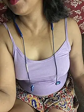 Cute Jiyaa online show from June 23, 2026, 6:28 pm