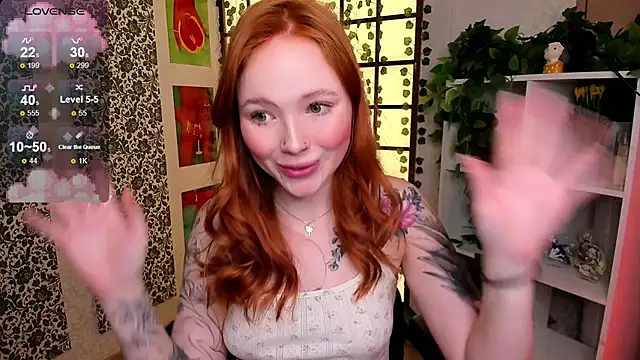 Snapshot of Maya_Light chatting on March 13, 2025, 1:43 am Maya Light online show from March 13, 2025, 1:43 am