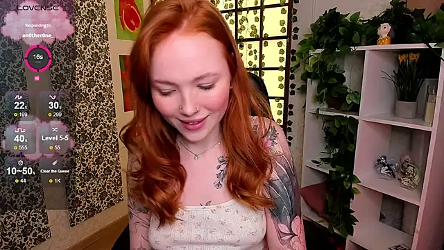 Snapshot of Maya_Light chatting on March 13, 2025, 7:53 am Maya Light online show from March 13, 2025, 7:53 am