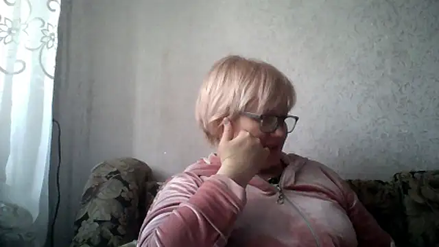 Mayya4321 online show from April 23, 2026, 9:52 am