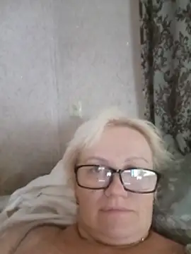 Snapshot of Mayya4321 chatting on July 7, 2026, 10:52 am Mayya4321 online show from July 7, 2026, 10:52 am