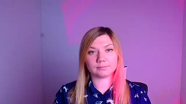 Snapshot of Lola_moree chatting on February 7, 2025, 12:28 pm Lola moree online show from February 7, 2025, 12:28 pm