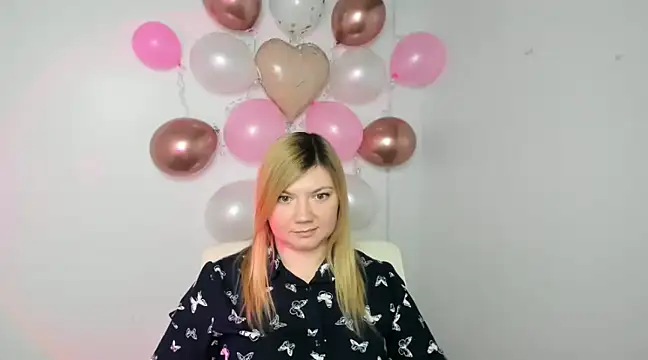 Snapshot of Lola_moree chatting on February 11, 2025, 3:40 pm Lola moree online show from February 11, 2025, 3:40 pm