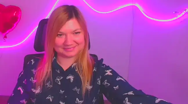 Snapshot of Lola_moree chatting on February 22, 2025, 9:45 am Lola moree online show from February 22, 2025, 9:45 am