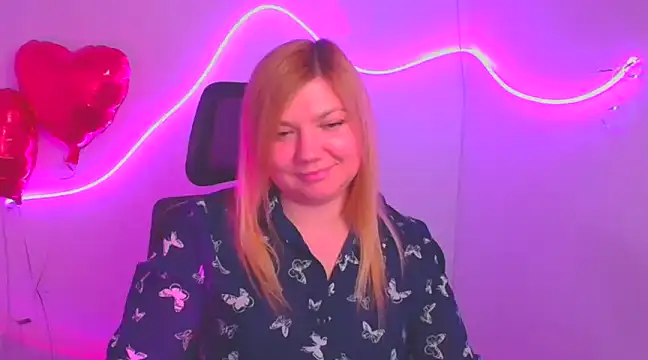 Snapshot of Lola_moree chatting on March 9, 2025, 3:27 pm Lola moree online show from March 9, 2025, 3:27 pm