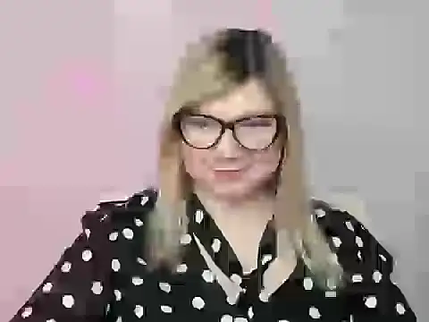 Snapshot of Lola_moree chatting on October 18, 2025, 11:55 am Lola moree online show from October 18, 2025, 11:55 am