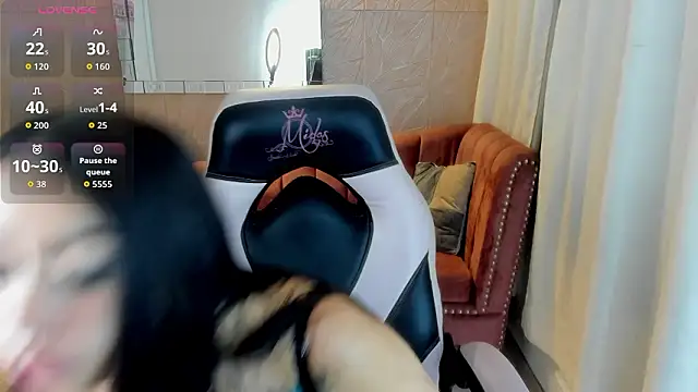 miss isabella m online show from February 7, 2026, 1:04 pm