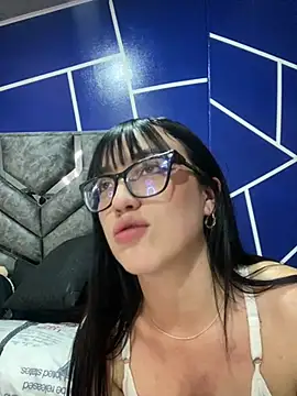 Snapshot of Melody_rousse_ chatting on February 19, 2025, 1:51 am Melody rousse online show from February 19, 2025, 1:51 am